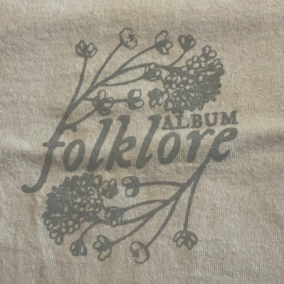 Taylor Swift Folklore Album Tee size XL - Picture 2 of 4